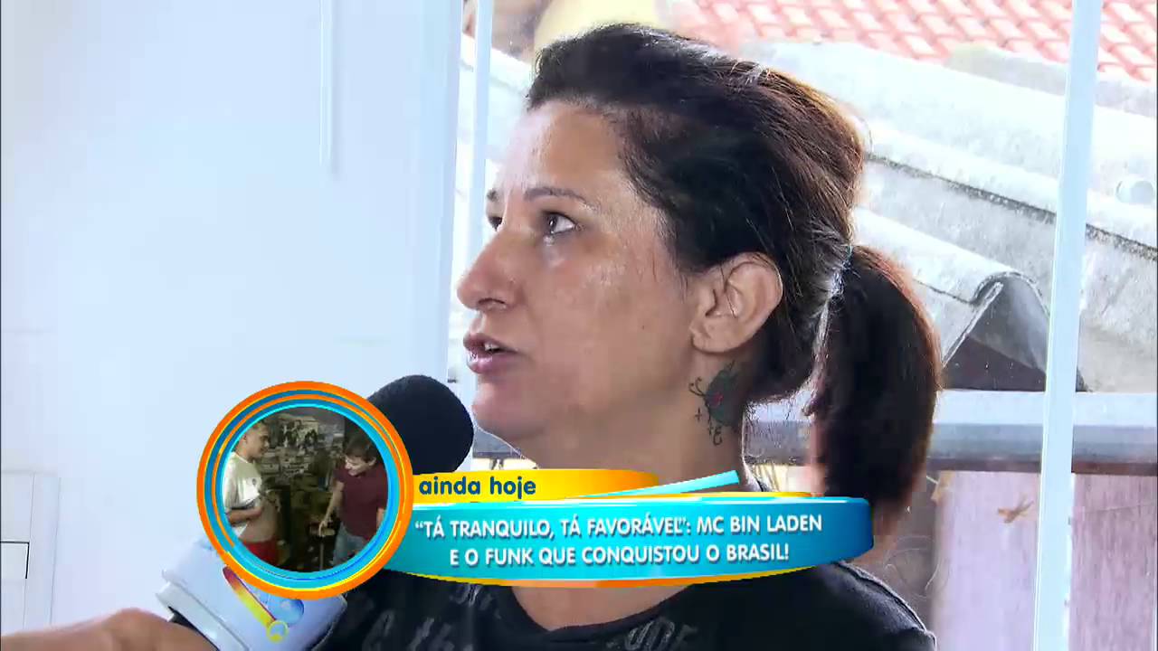 Cabeleireira Regina recebe empurrãozinho de Faro