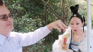Husband&Wife Eat Authentic Street Food At Ming Xiaoling Mausoleum in China!