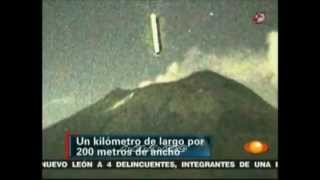 UFO flies Into Popocatépetl Volcano Mexico 26 October 2012.