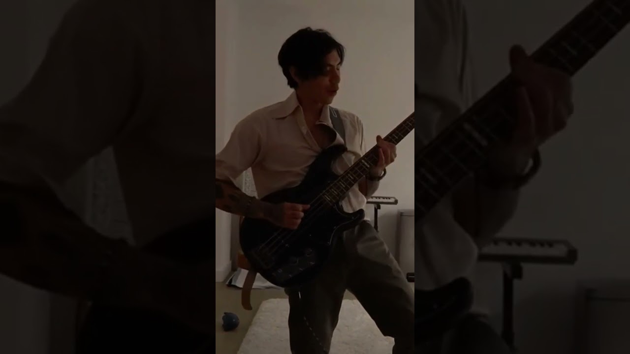 DPR IAN playing bass at his home 🔥🎸
