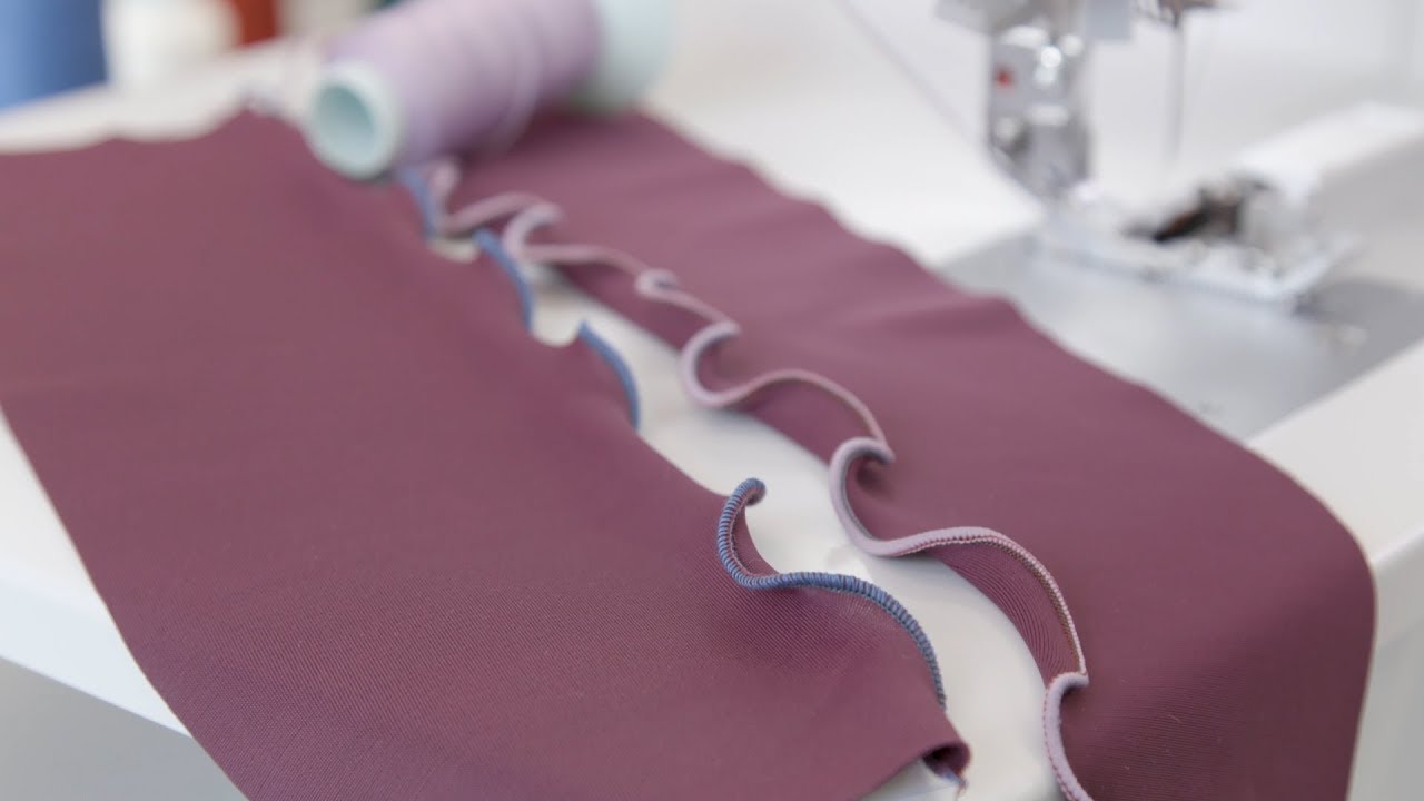 L 850 Overlocker / Serger Rolled Hem with 3 and 2 Threads, Lettuce