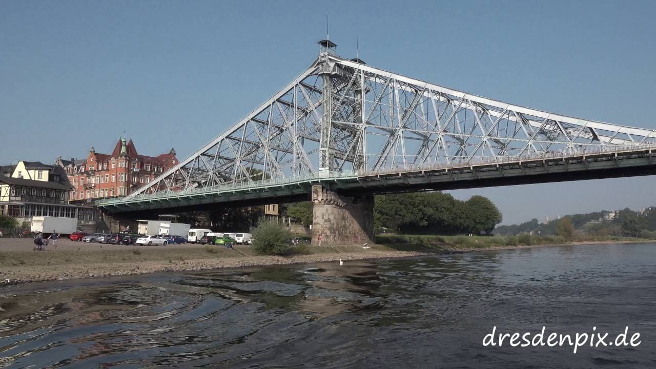 Mit dem Schaufelraddampfer von Dresden bis nach Pillnitz.