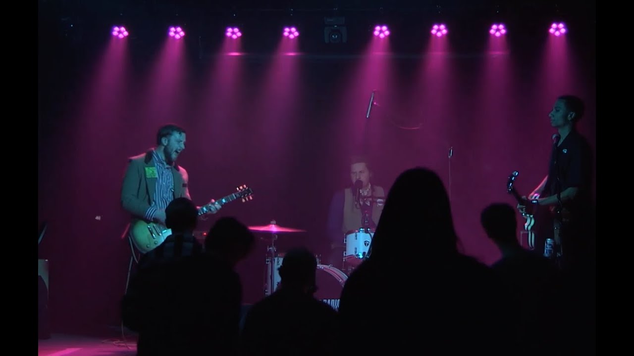 Alternative Radio - Two Young Lovers (Live @ Linneman's DVD)