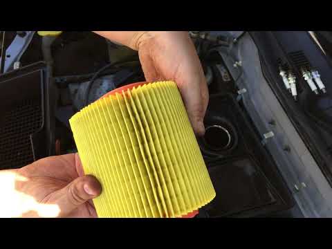 Changing the Spark Plugs, air and fuel filter 2000 K11 Nissan Micra