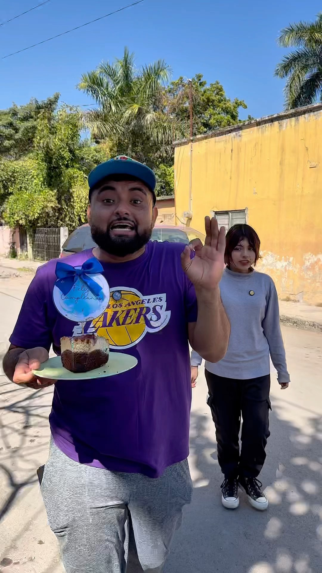 ANGELA RECIBE SU MERECIDO POR ARRUINAR EL PASTEL DE MARIA BELEM ?