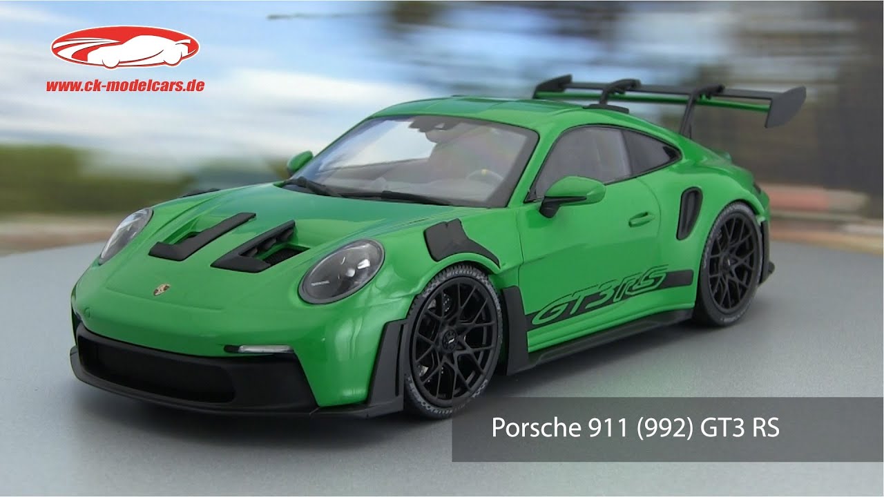 Minichamps 1:18 Porsche 911 (992) GT3 RS 建設年 2023 緑 / 黒 リム