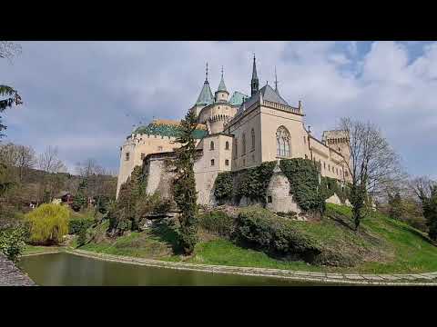 Video: The Ghosts Of The Bojnice Castle - Alternative View