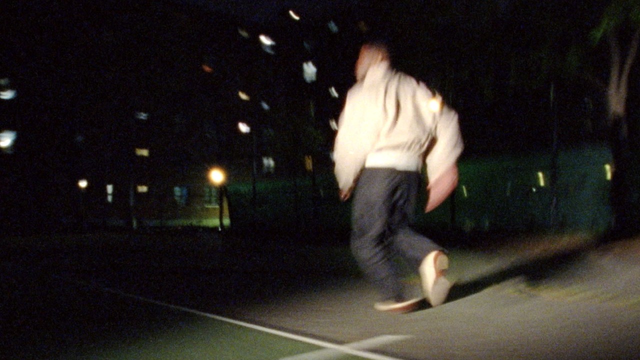 Watch Elliott Skinner - 'DON’T BE A RUNNER' (Official Visualiser) on YouTube Watch Elliott Skinner - 'DON’T BE A RUNNER' (Official Visualiser) on YouTube