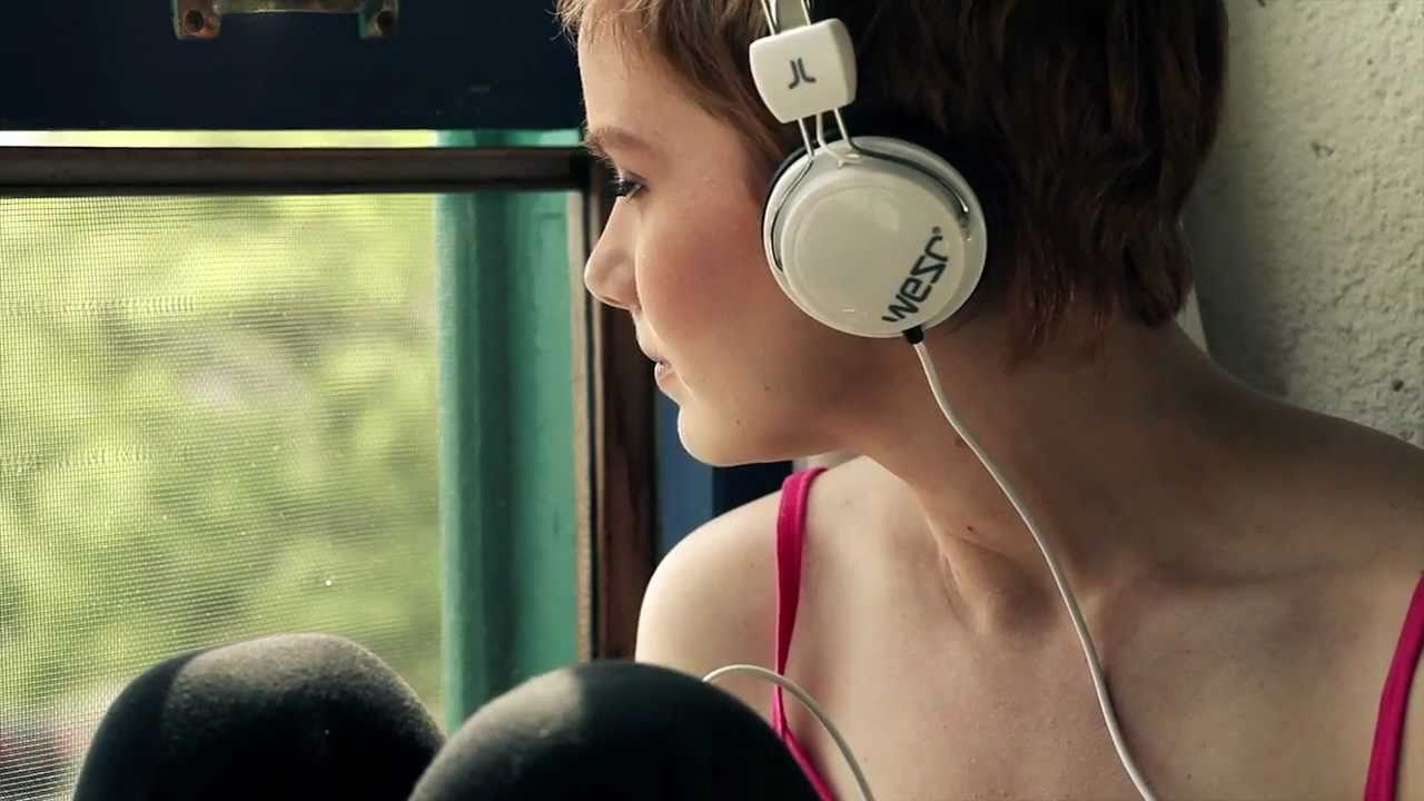 Get Dressed- Summer 2011 Kembrel Video, Featuring The Pass!