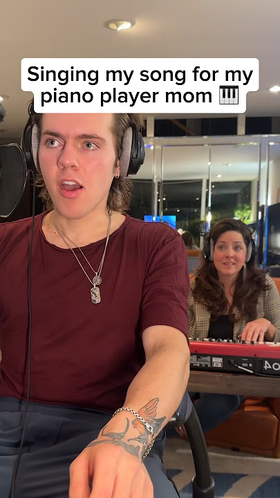 Playing Shadow on tour, get your tickets now 🎻 code “SHADOW”. It’s selling out fast ❤️ who’s coming