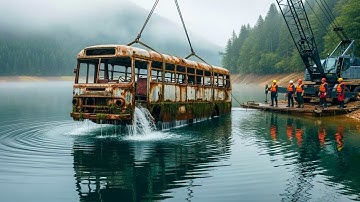 Lost Beneath the Sea for Decades… This School Bus Restoration Shocked Everyone