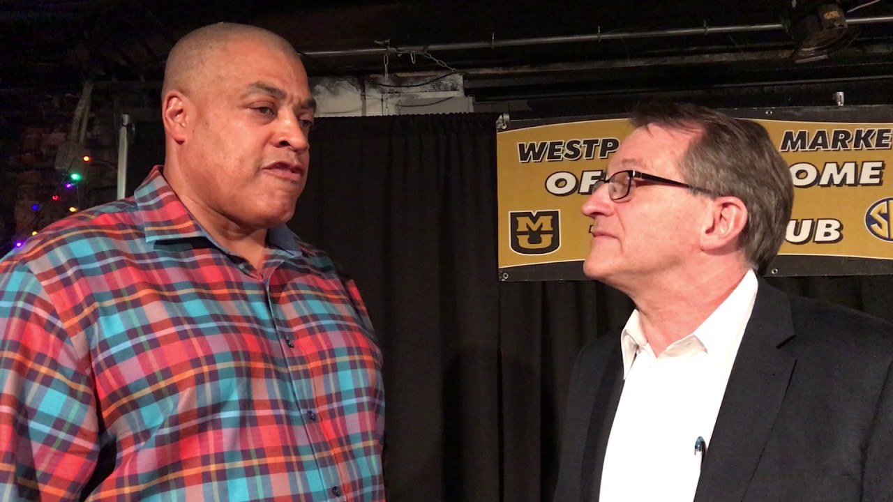 Bobby Bell Jr. talks with Tiger Club President Mark Fitzpatrick - YouTube