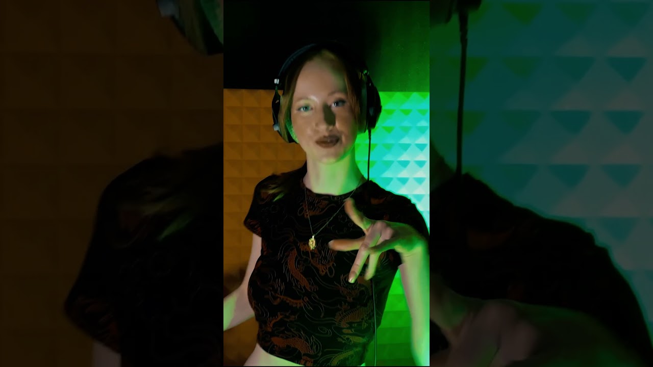 How does techno music influence your day-to-day life? 💡🎶#techno #rave #trendy #club #edm #djray