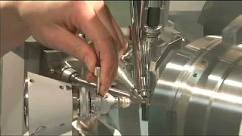 Instrument bolsters research for chemistry students and professors