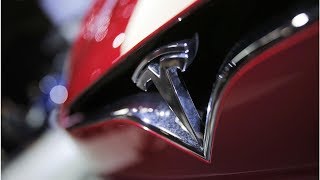Watch Tesla’s ‘Sentry Mode’ capture two men keying a Model 3 for no reason | 24h News
