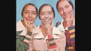 Las Hermanitas Rivera   Llama Pentecostal