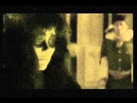 seeereeemmm......... penampakan sangat jelas setan