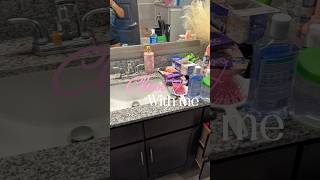 Deep cleaning my bathroom | mini vlog #deepcleaning #bathroomcleaning #sundayreset