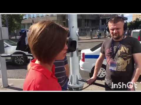 Без комментариев. У мэрии Москвы повесили баннер, высмеивающий Артемия Лебедева