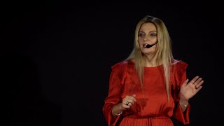 Leadership au féminin : mode d'emploi | Kristine NALTCHADJIAN | TEDxSkemaParis
