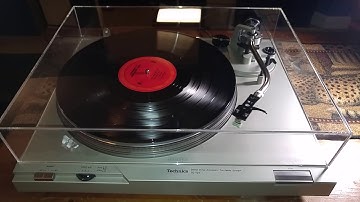 Technics SL D2 Direct Drive Semi Auto Turntable