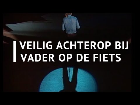 Paul van Vliet - Veilig achterop bij vader op de fiets