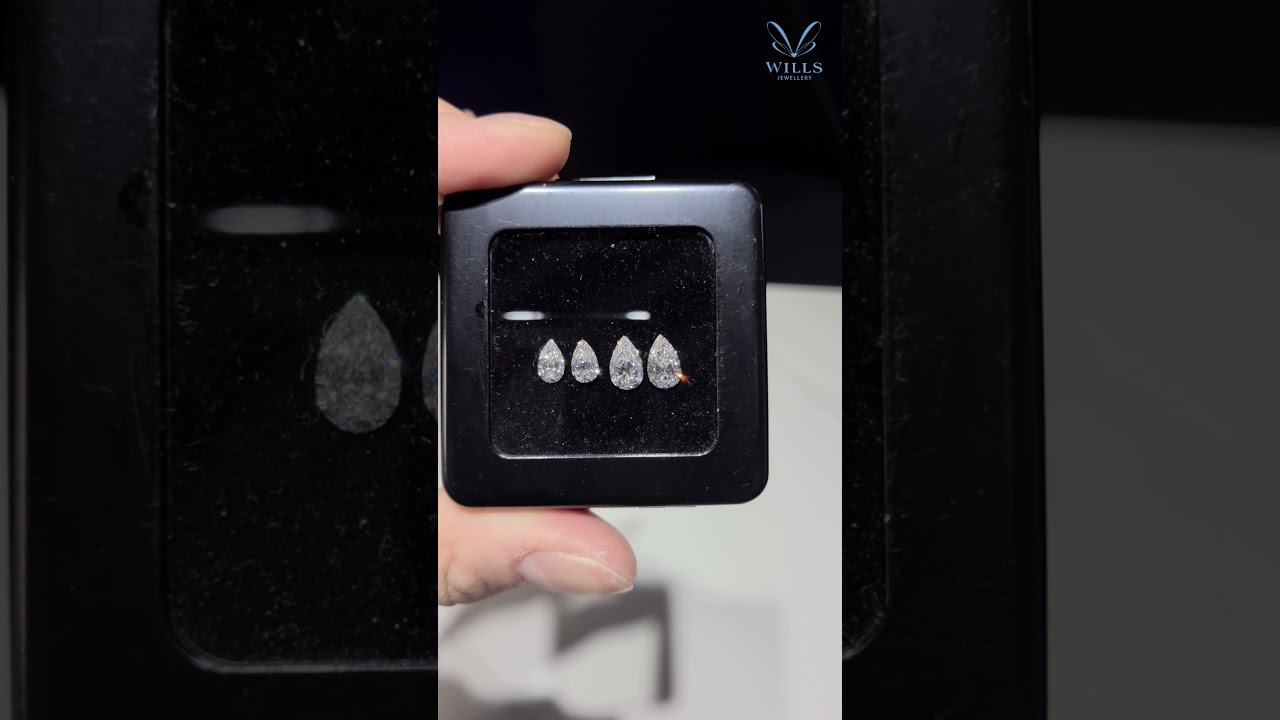 0.5 - 1 ct Pear Shaped Diamond Pair