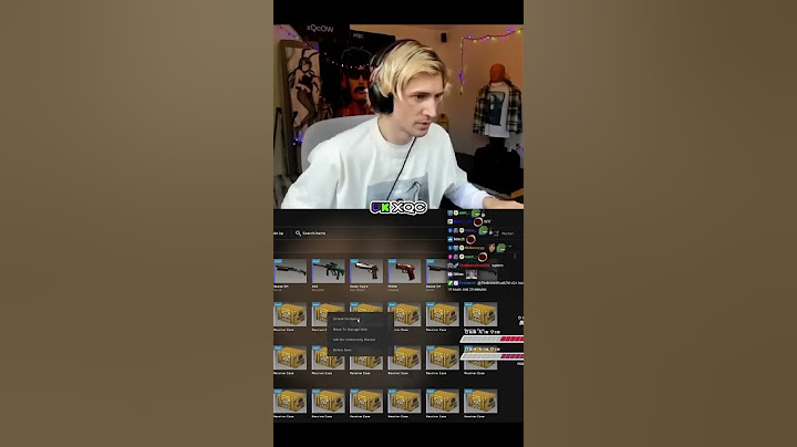 xQc couldn't resist opening up a CSGO case mid round