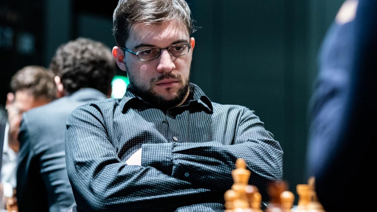 Escândalo no xadrez: melhor jogador do mundo acusa adversário de batota e  recusa-se a jogar – Observador
