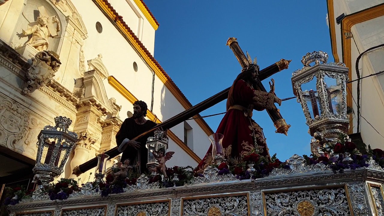 Salida del Nazareno en Chiclana - YouTube