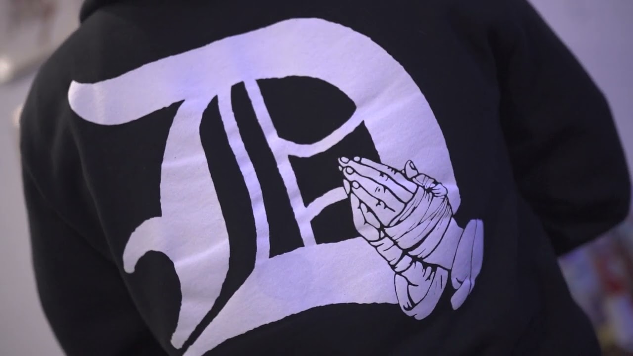 YouTubeでThe Making of "Chrome Lips" by Le$ & Freddie Gibbs (Directed By JaxOfNorth)を視聴 YouTubeでThe Making of "Chrome Lips" by Le$ & Freddie Gibbs (Directed By JaxOfNorth)を視聴