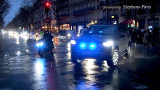 Emmanuel Macron Son Convoi Avec Un Volkswagen Touareg E-Hybrid 30 Tsi