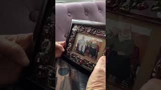 Masamda Resmin Var Nine Versiyon Üllü
