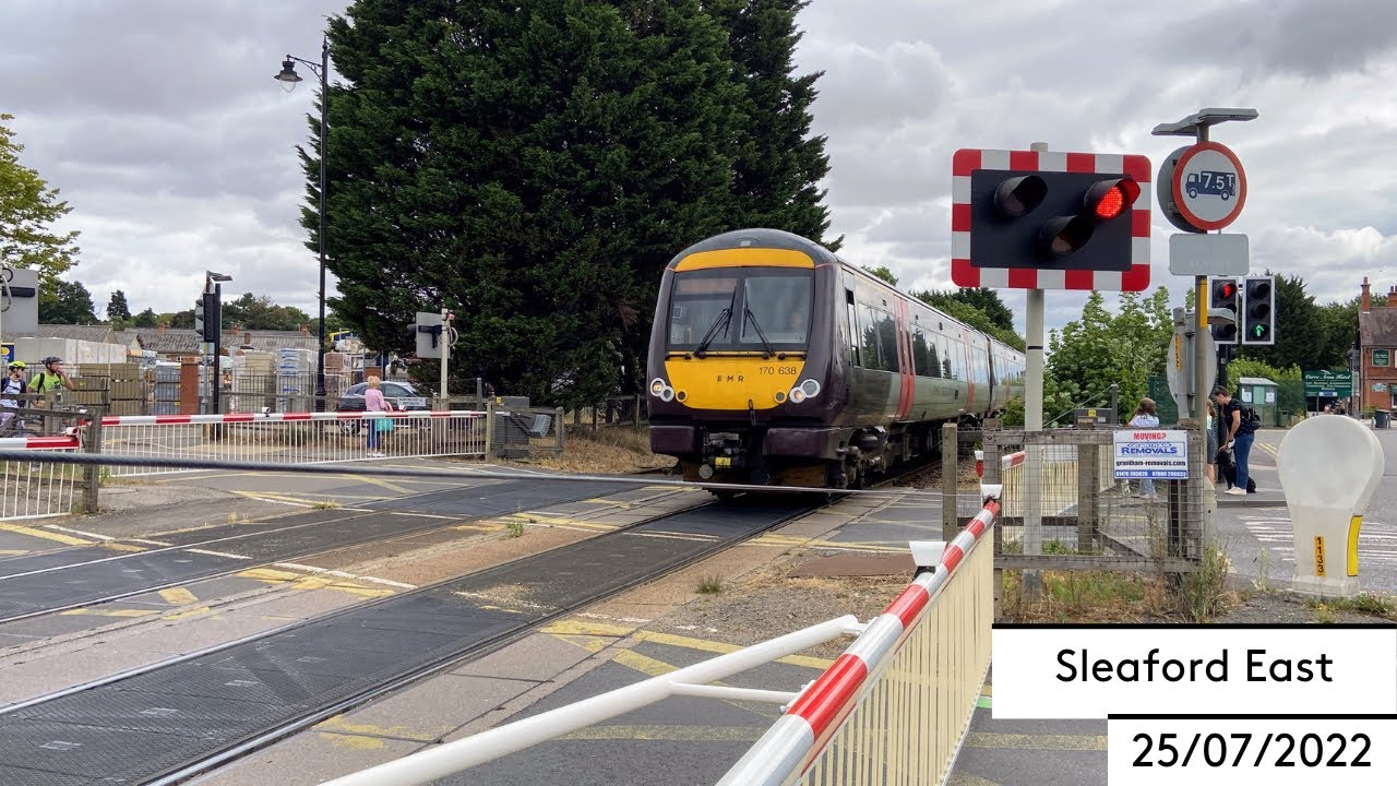 Sleaford East Level Crossing (25/07/2022)