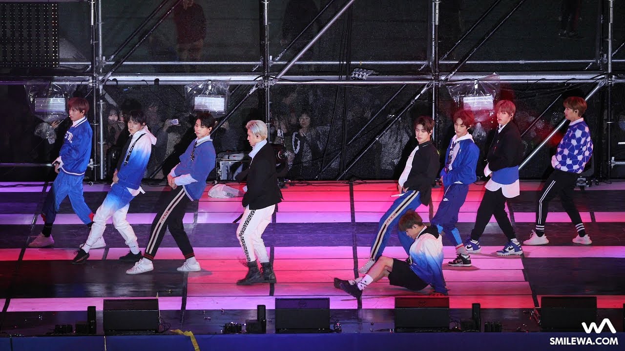 171021 NCT 127 '無限的我 (무한적아;Limitless)' ft. 마크 꽈당 4K 직캠 @평창 올림픽 응원 페스티벌 4K Fancam by -wA-