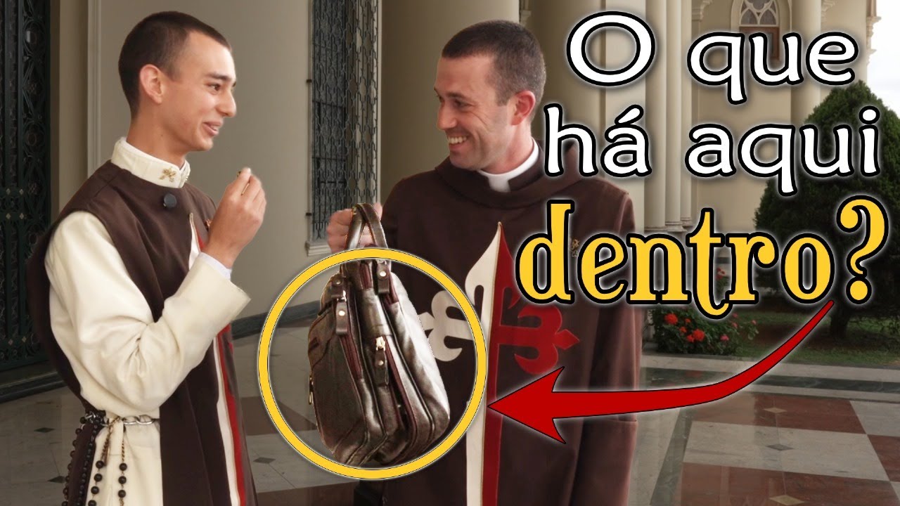 O que há na mala de um padre Arauto?