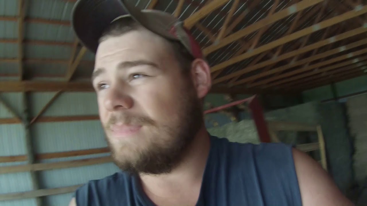 Loading up square bales. Idiot bricks - YouTube