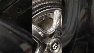 ORIGINAL FACTORY BENTLEY Rims OEM Factory Chrome NEW Set 4 Genuine 20 inch 07 Bentley Continental Wheel Offset And Bolt Pattern