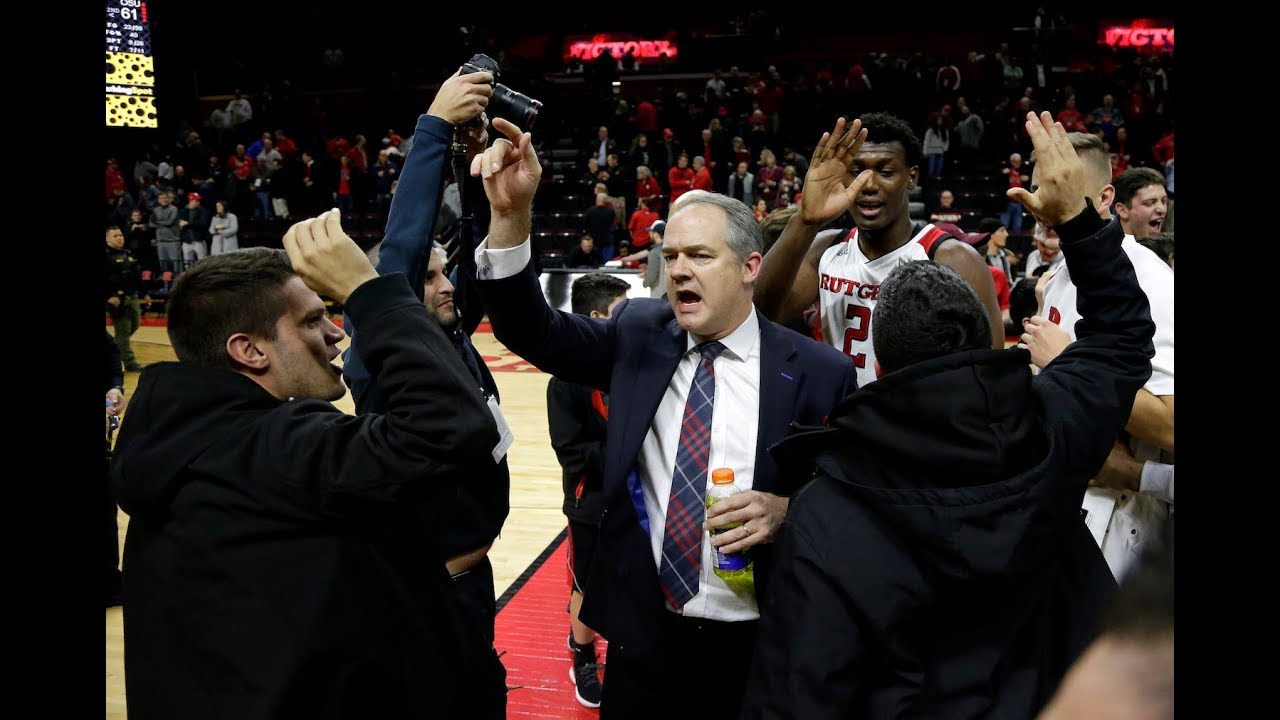 Rutgers fans storm court after win over Ohio State