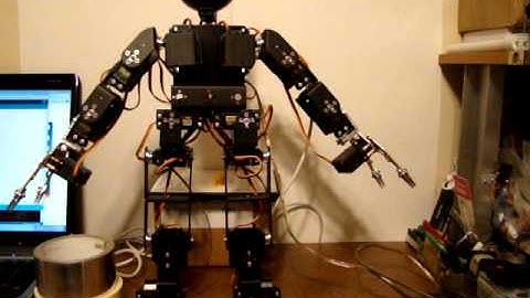 Arduino Uno Humanoid Robot 17 DOF video no 3