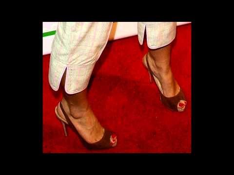Nelly Furtado's eternal birthday feet