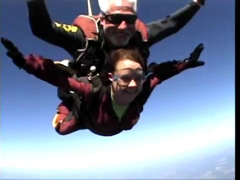 Michelle Evans skydiving