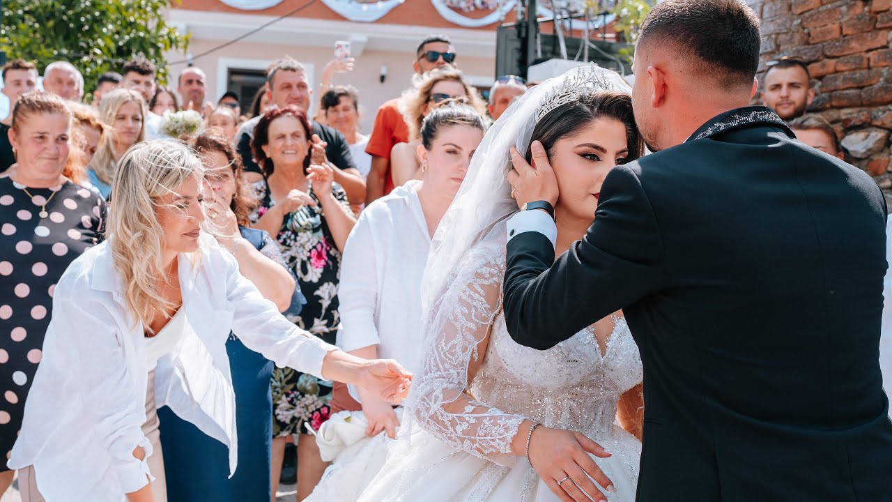 Забирая невесту по албанской традиции 🥰