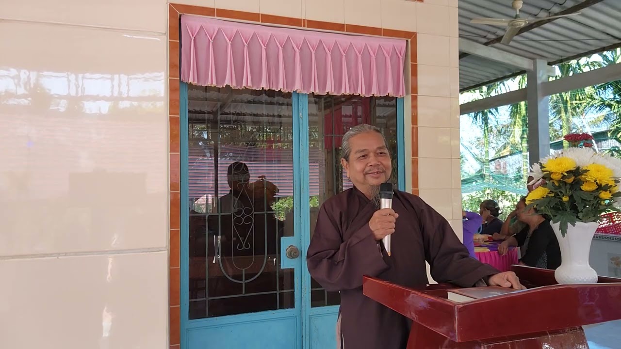 PGHH: Sáu  Hồng đảm trách  phần nghĩ vấn. Tại tư giả nhà ĐĐ Út Thức.