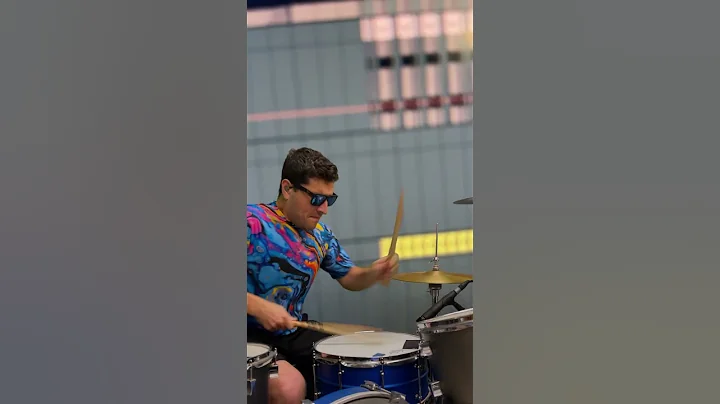 WTF do DJs actually do? 😂 OG Video by @glasspetalsss #djremix #djs #bennybenassi #drummer