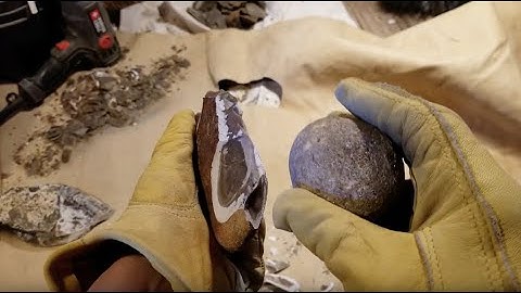 726 - Bifacing Raw "Rootbeer" and "Buckskin" Chert with FAILS