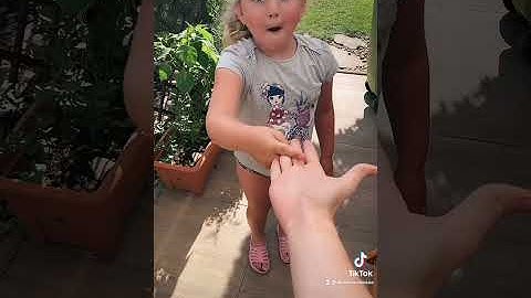 ŠÍLENÁ KÁMEN NŮŽKY PAPÍR CHALLENGE SE SÉGROU ! 😂🔥