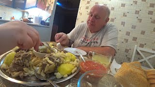 ВЛОГ/ЧЕЧЕНСКИЕ ГАЛУШКИ НА ГОВЯЖЬИХ ХВОСТАХ/УЖИН/ЧИСТКА ПОСУДЫ СРАВНИЛИ 2 СРЕДСТВА/РАЗЪЕЛ ТОЛЬКО НОЖИ