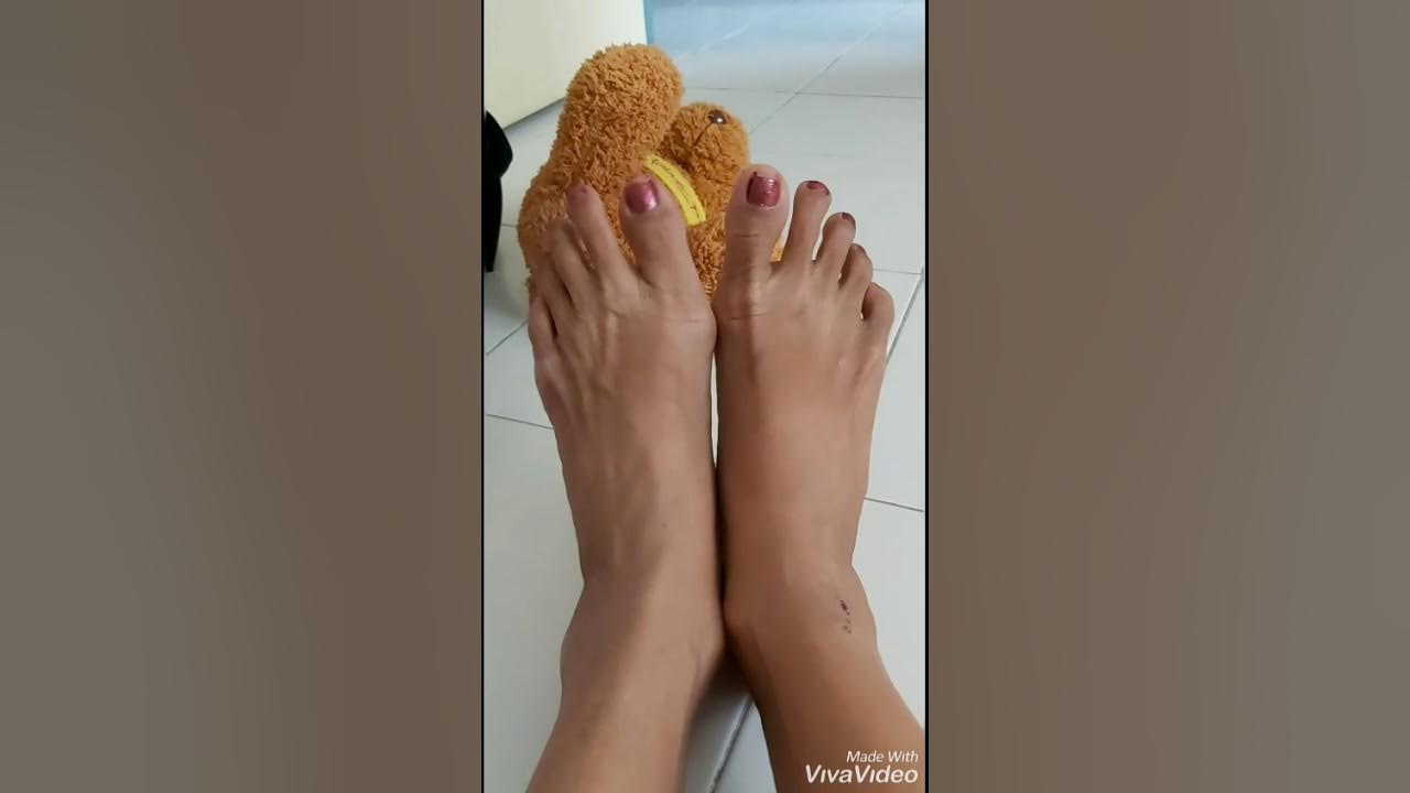 How to stop smelly feet YouTube