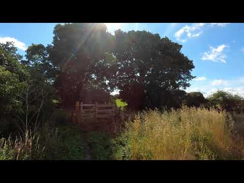 Country Mouse Walks - Partney Village Uncut Walk